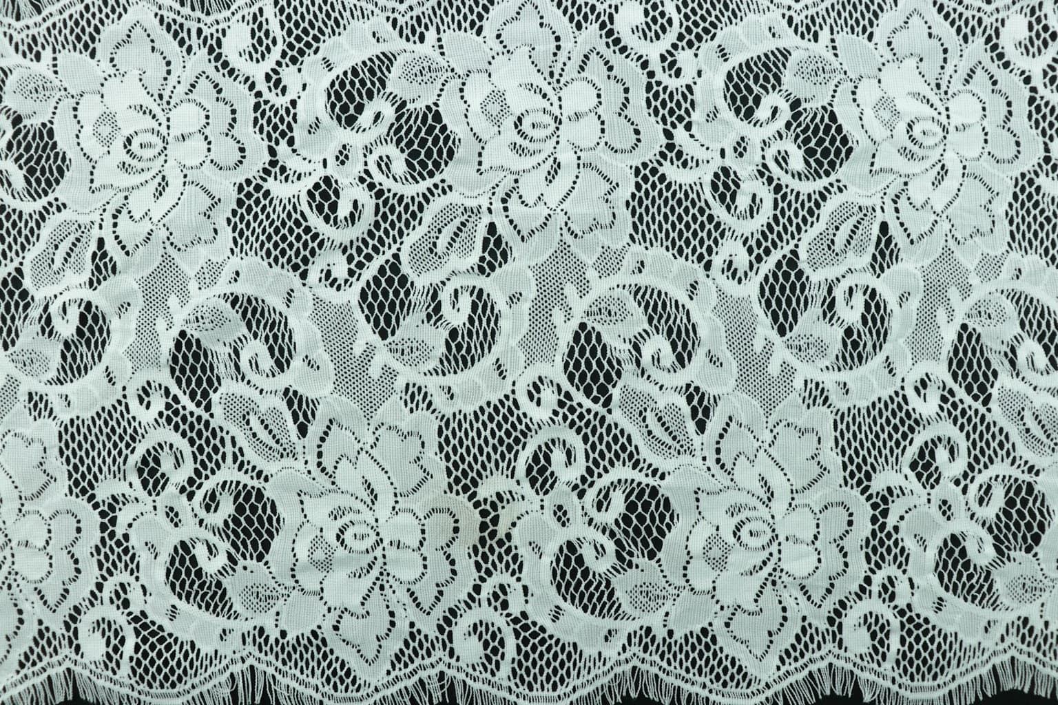 Silver Thread Paisley Lace